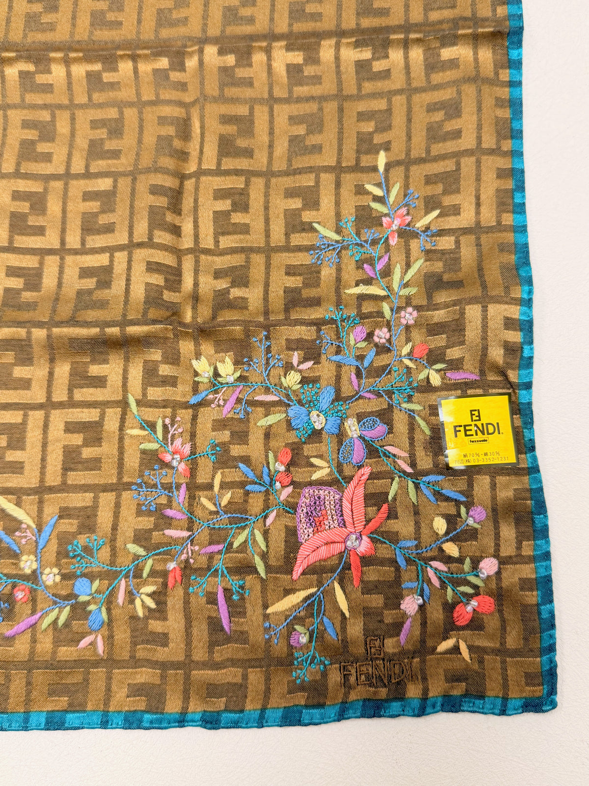 FENDI Foulard Zucca brodé Ricami