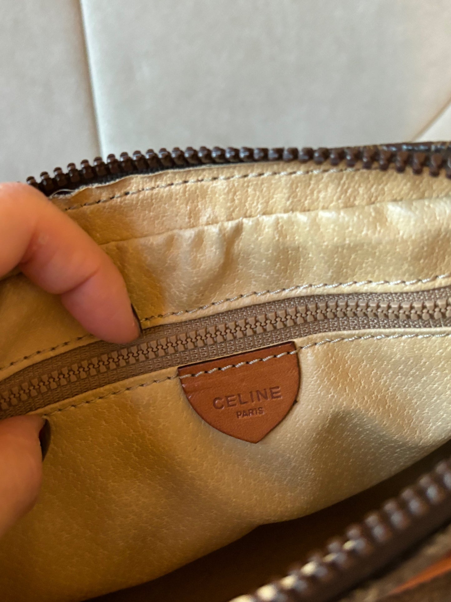 CÉLINE Pochette Triomphe