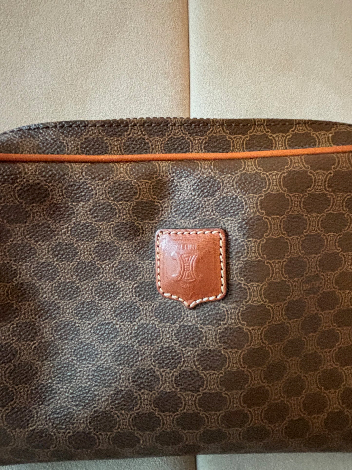 CÉLINE Pochette Triomphe
