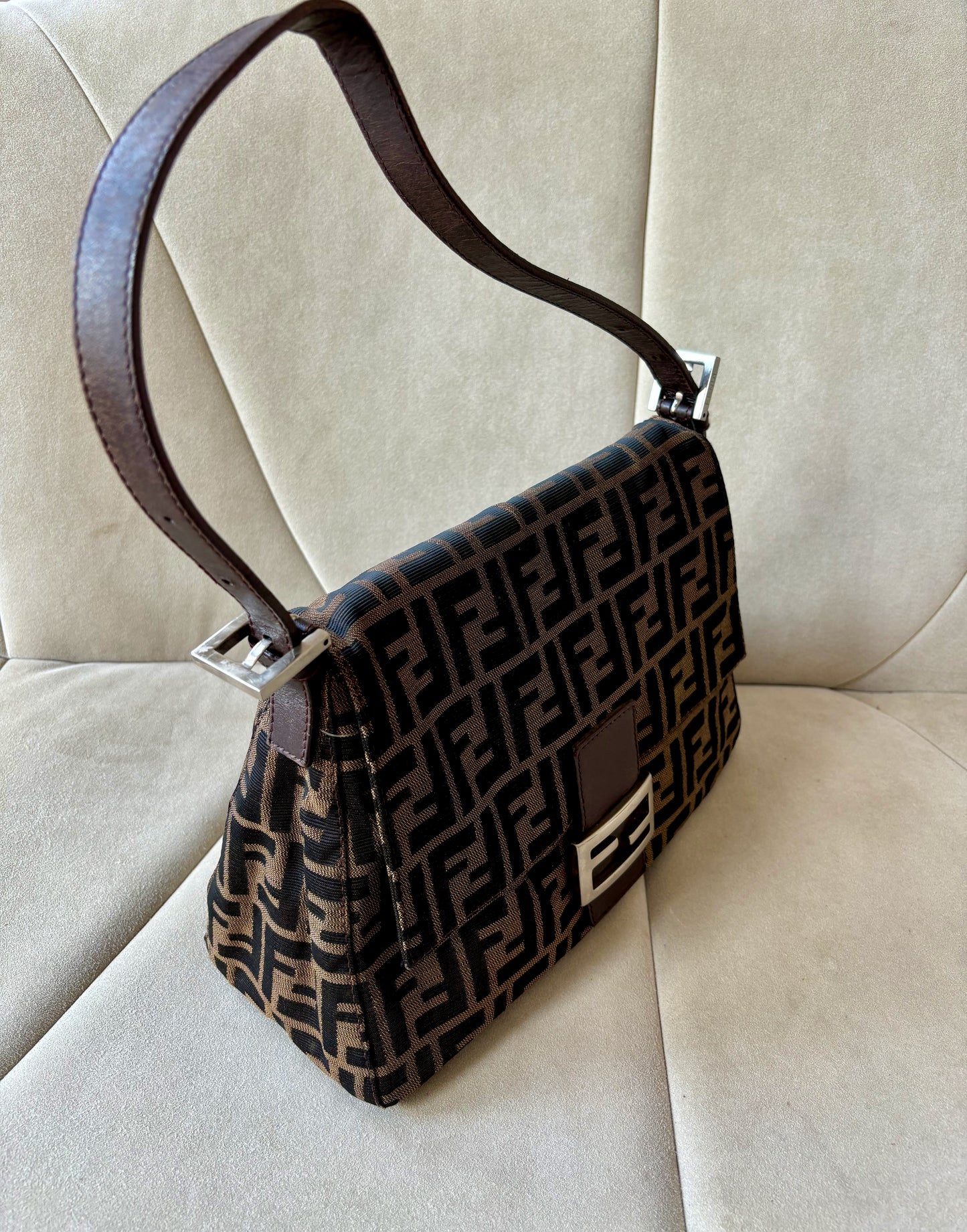 FENDI Sac Mamma Baguette