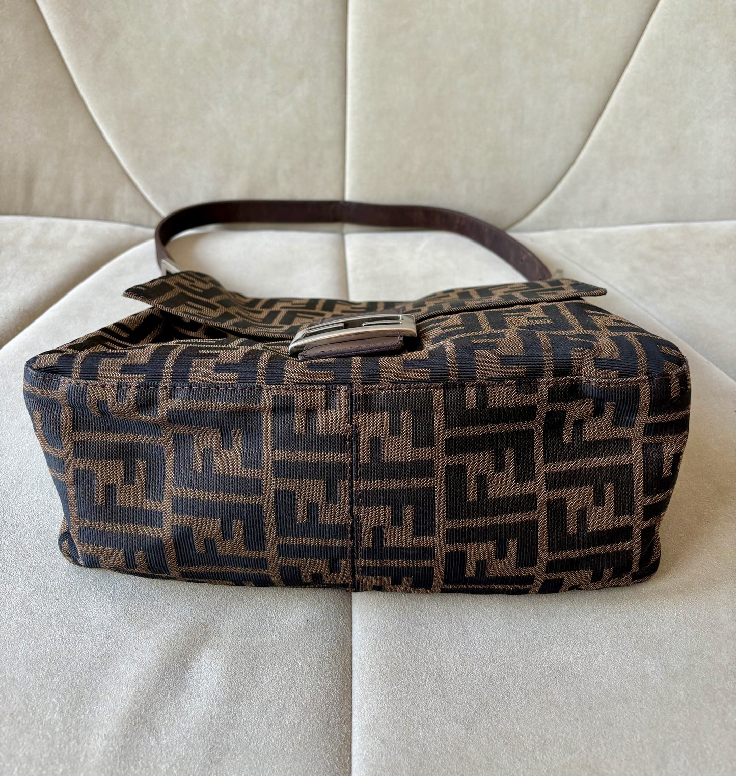 FENDI Sac Mamma Baguette