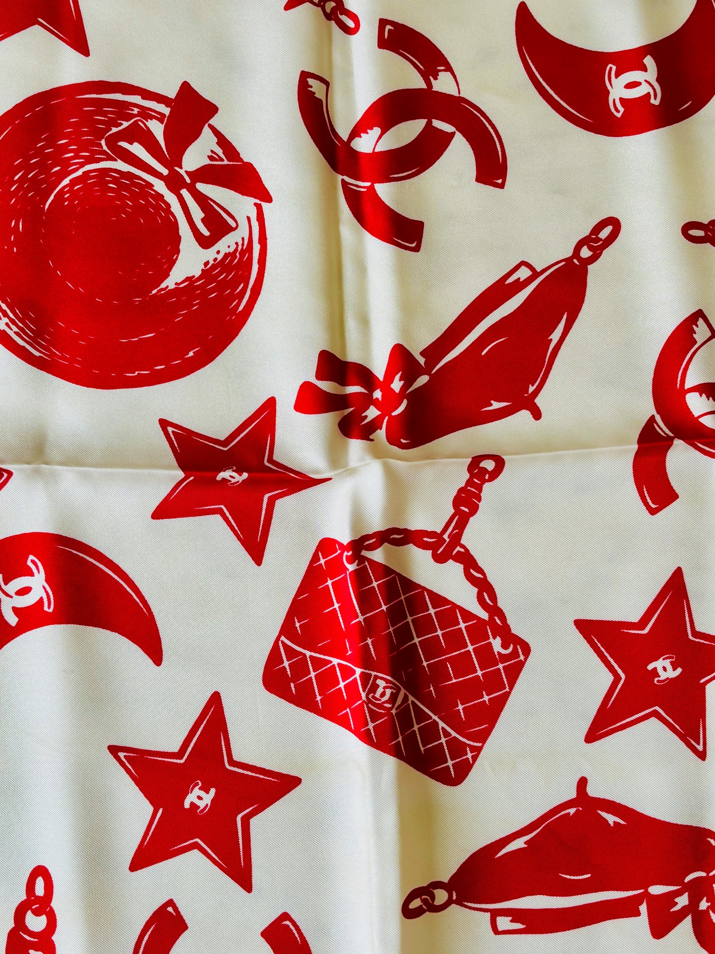 CHANEL Foulard en soie