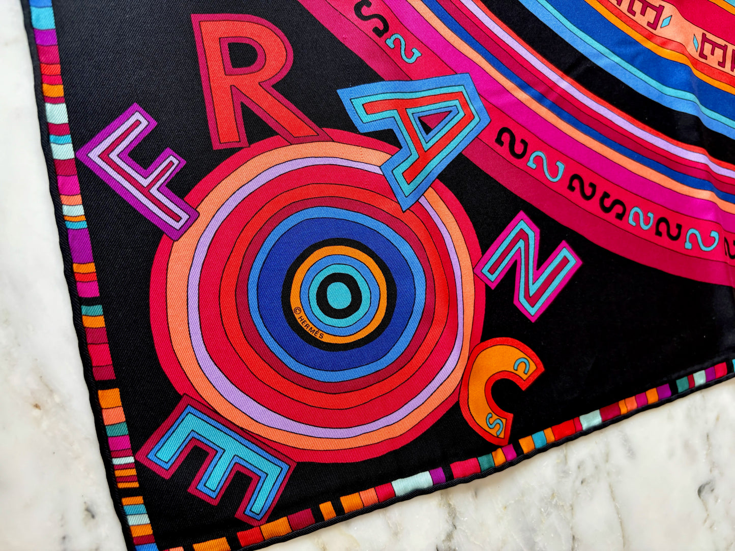 HERMÈS Foulard carré Tohu Bohu