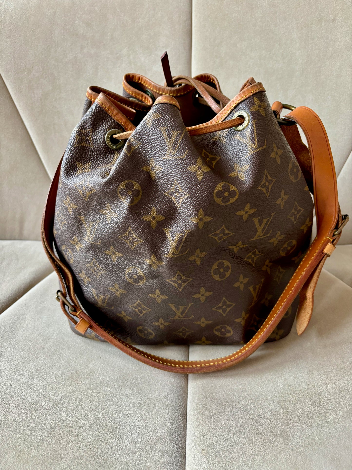 LOUIS VUITTON Sac Noé