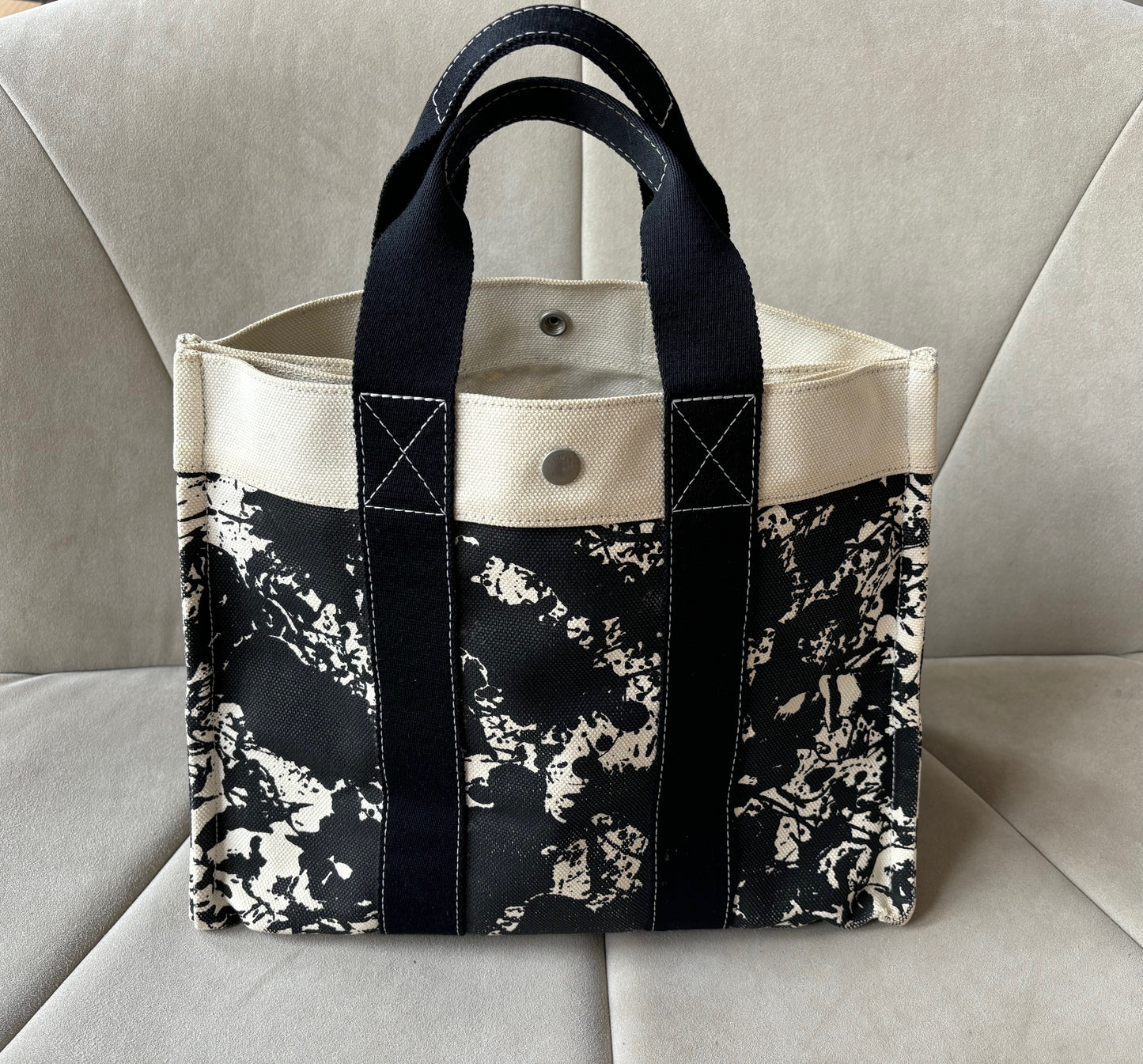 HERMÈS Sac cabas Bora Bora