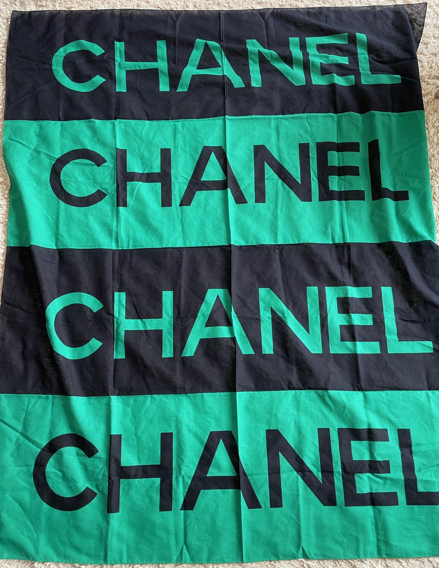 CHANEL Grand paréo